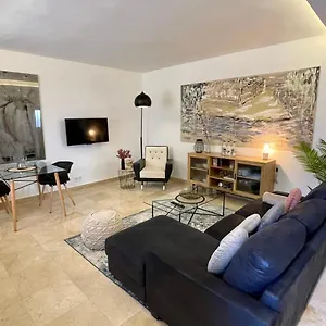 https://magnifico-apartamento-en-puerto-banus-beach.1costadelsol.com